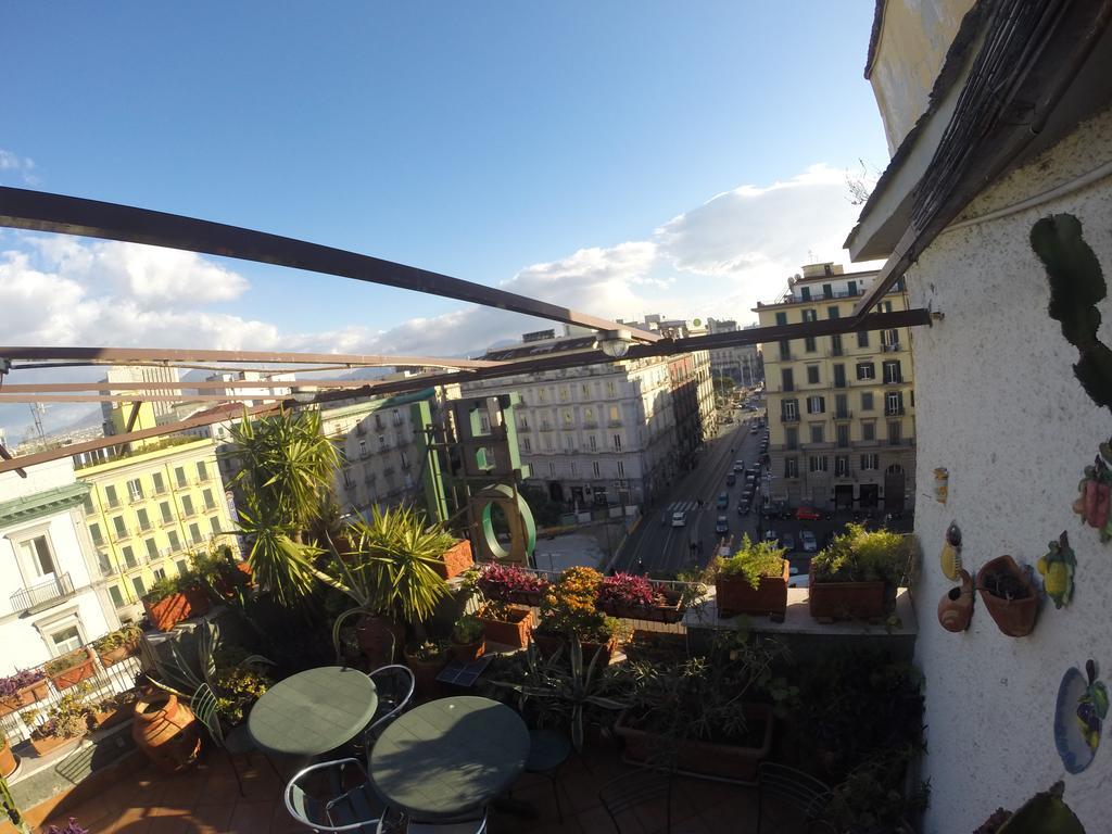 Up Hotel Neapel Exterior foto